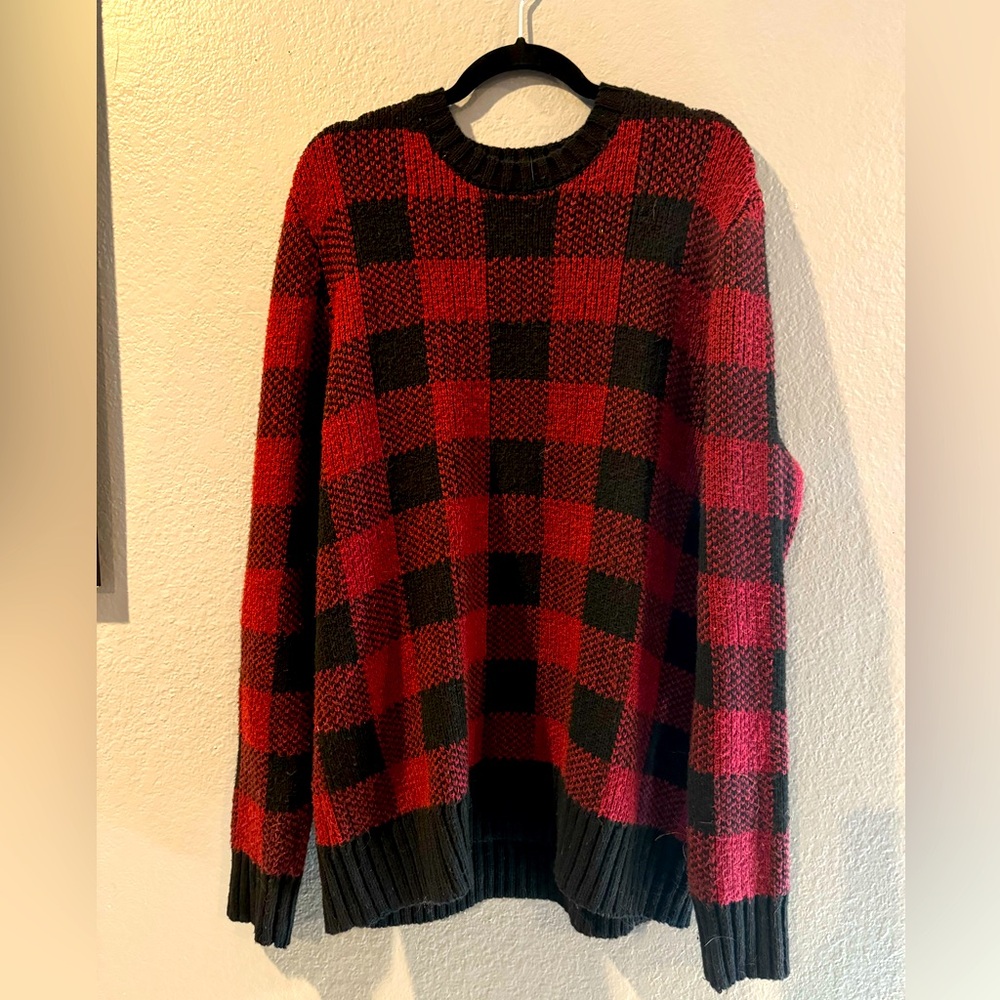 Smartwool sweater- XL. Only worn a few times during a trip.